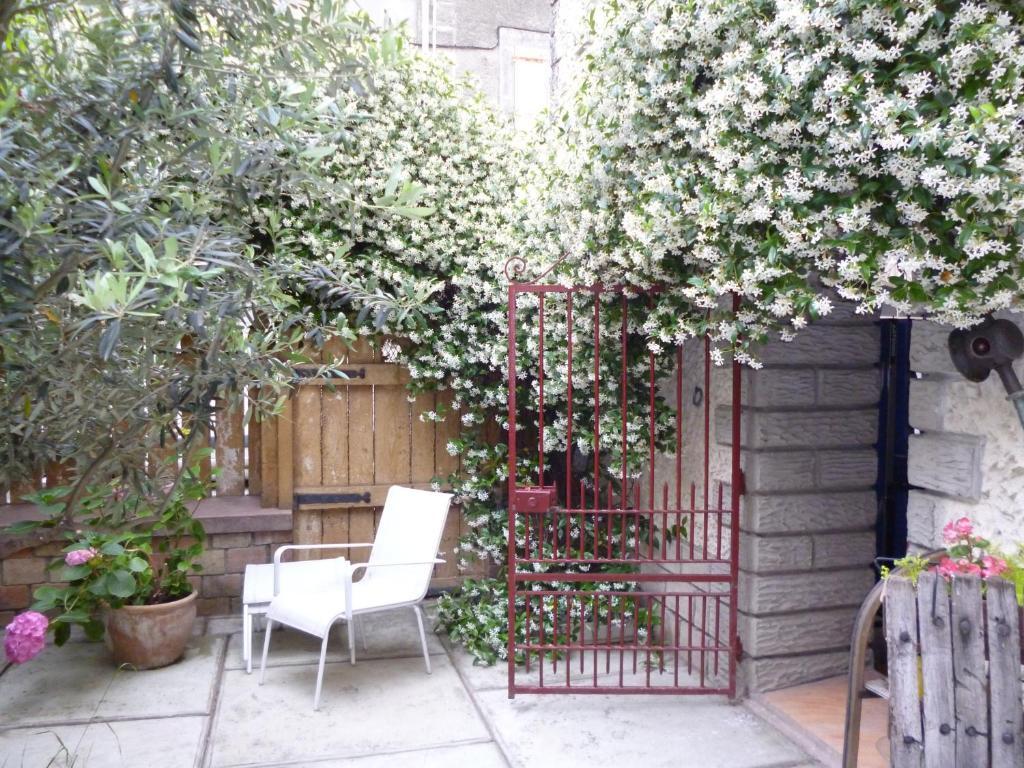 Chambres D'Hotes La Rose Des Vents Ginestas Dış mekan fotoğraf