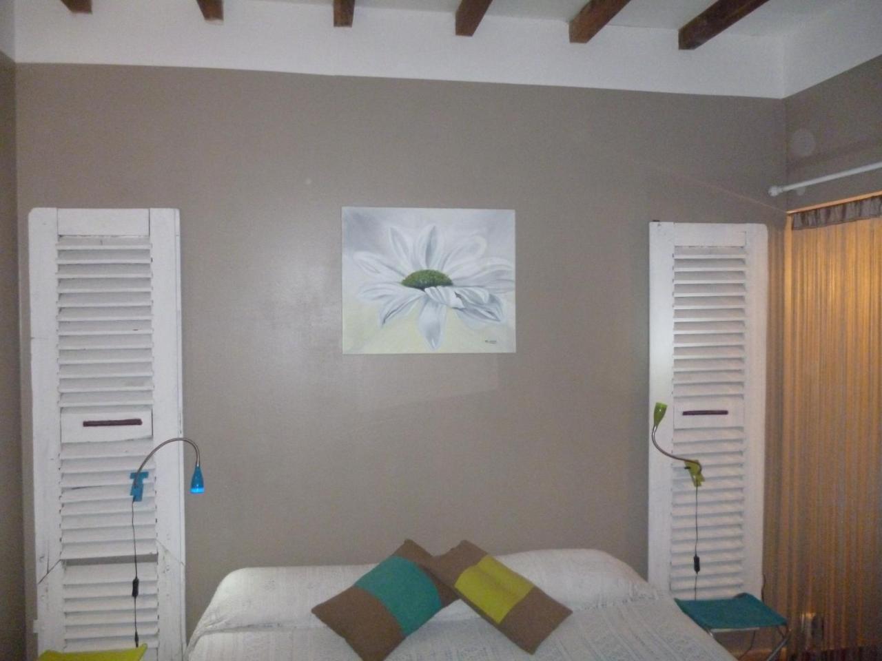 Chambres D'Hotes La Rose Des Vents Ginestas Dış mekan fotoğraf